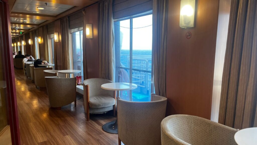 blustar-ferries-aisle