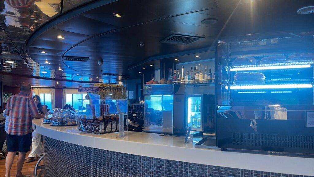 bluestar-ferries-cafe
